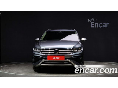 Volkswagen Tiguan 2023 г.