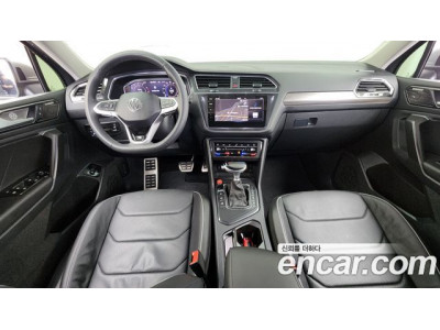 Volkswagen Tiguan 2023 г.