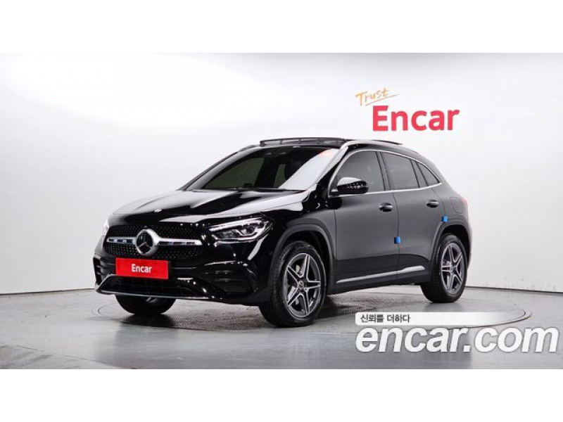 Mercedes Benz GLA-Class 2023 г.