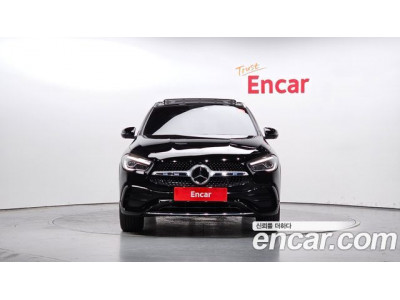 Mercedes Benz GLA-Class 2023 г.
