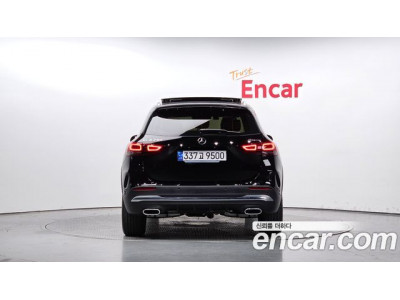 Mercedes Benz GLA-Class 2023 г.