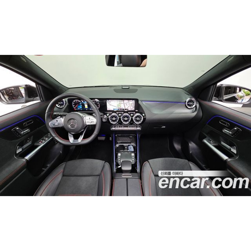 Mercedes Benz GLA-Class 2023 г.