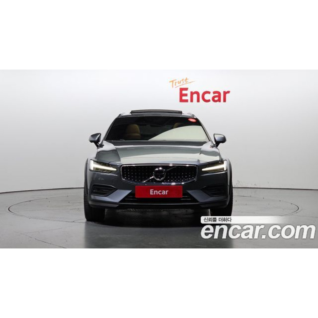 Volvo V60 2020 г.