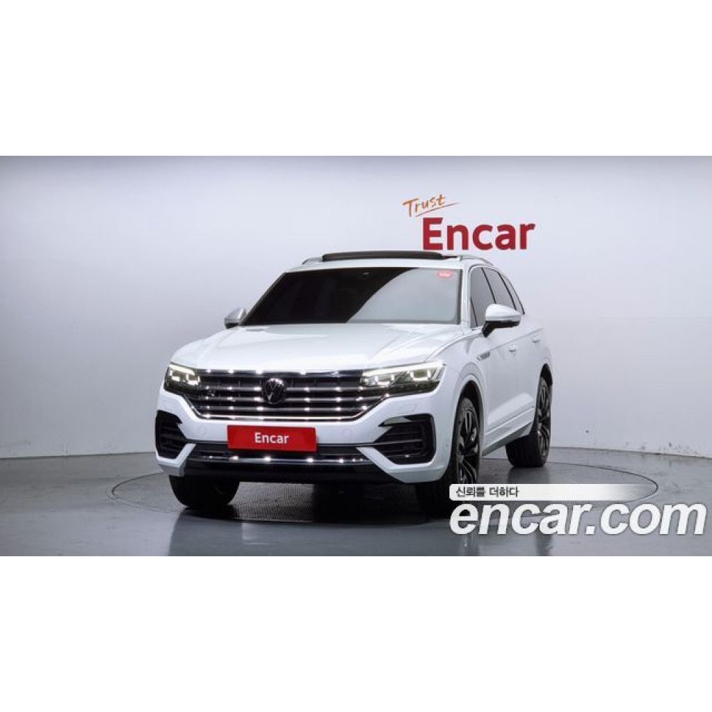 Volkswagen Touareg 2023 г.