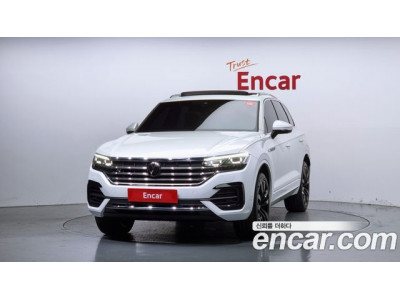 Volkswagen Touareg 2023 г.