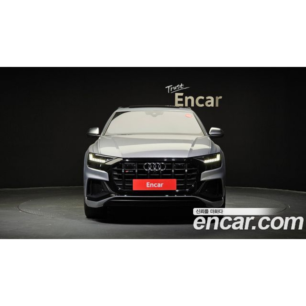Audi SQ8 2021 г.