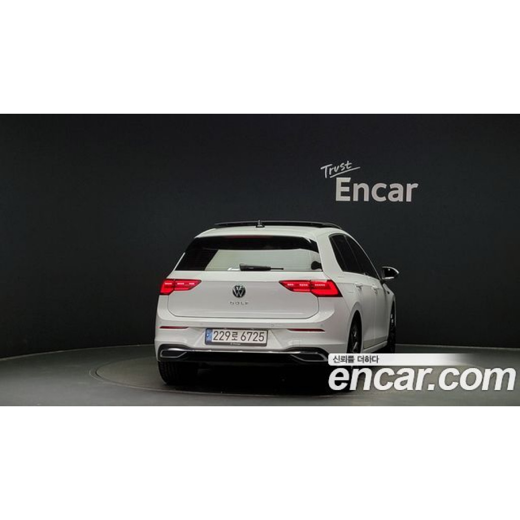 Volkswagen Golf 2023 г.