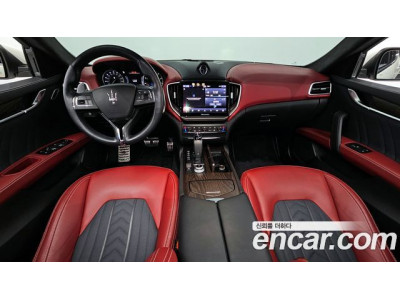 Maserati Ghibli 2021 г.