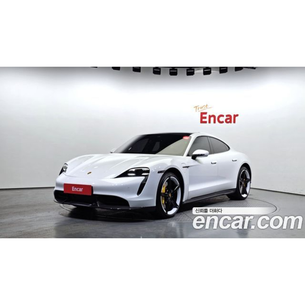 Porsche Taycan 2021 г.