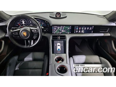 Porsche Taycan 2021 г.