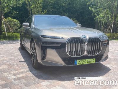 BMW i7 2024 г.