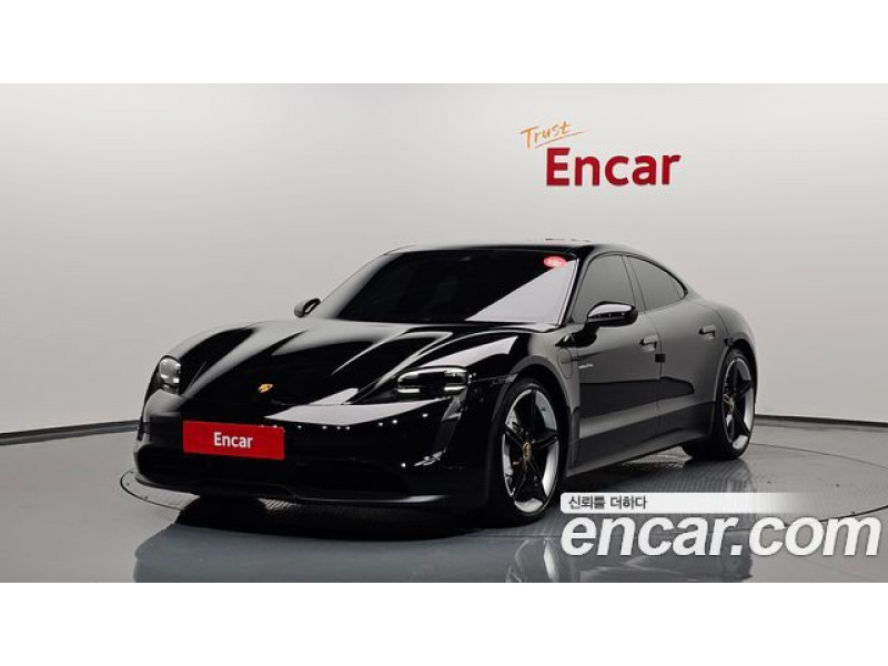 Porsche Taycan 2023 г.