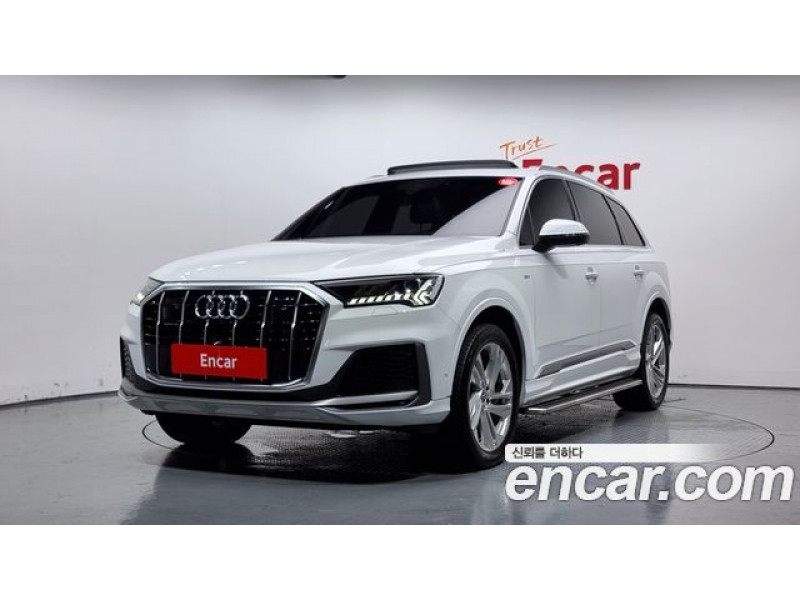 Audi Q7 2021 г.