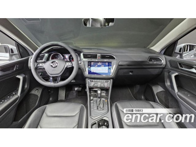Volkswagen Tiguan 2020 г.