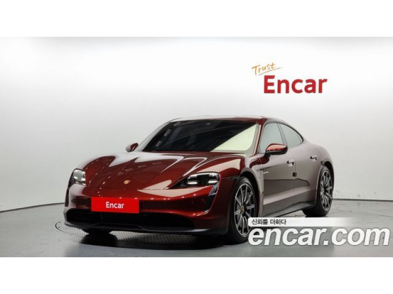 Porsche Taycan 2022 г.