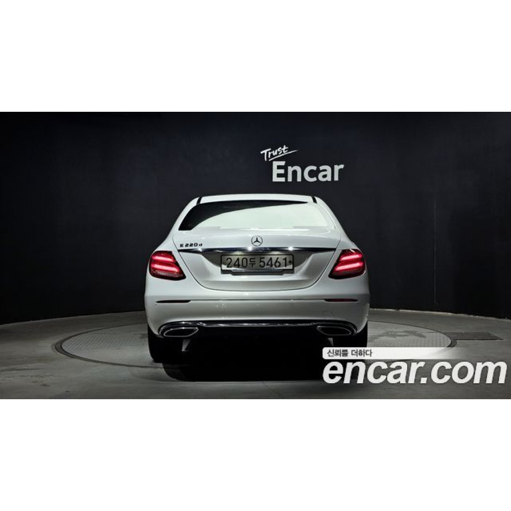 Mercedes Benz E-Class 2020 г.