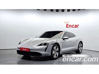 Porsche Taycan 2021 г.