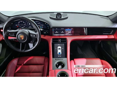 Porsche Taycan 2021 г.