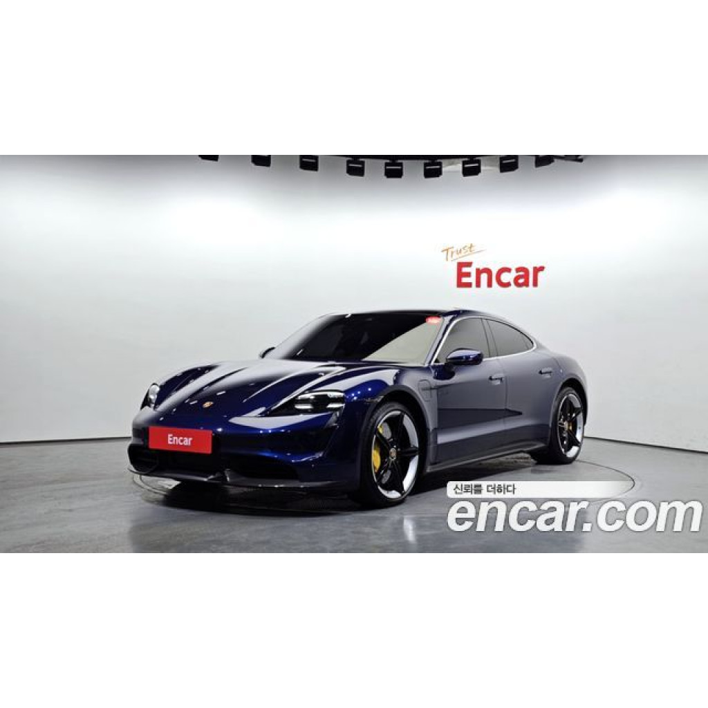 Porsche Taycan 2021 г.