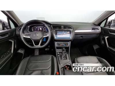 Volkswagen Tiguan 2023 г.