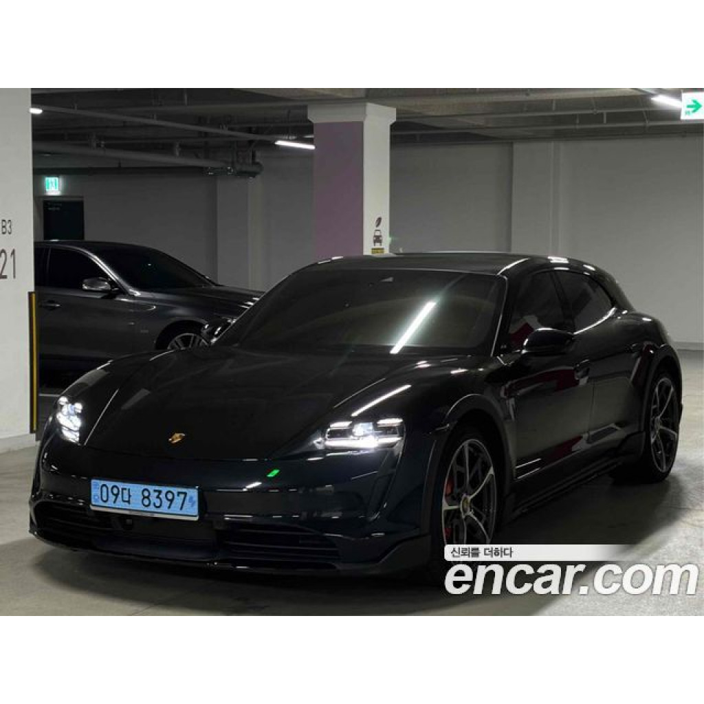 Porsche Taycan 2024 г.