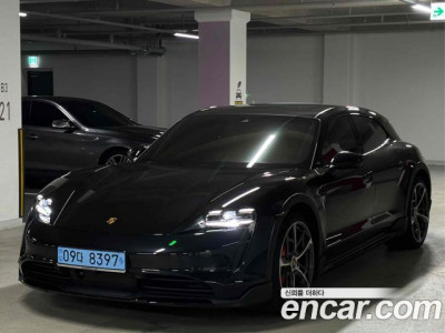 Porsche Taycan 2024 г.