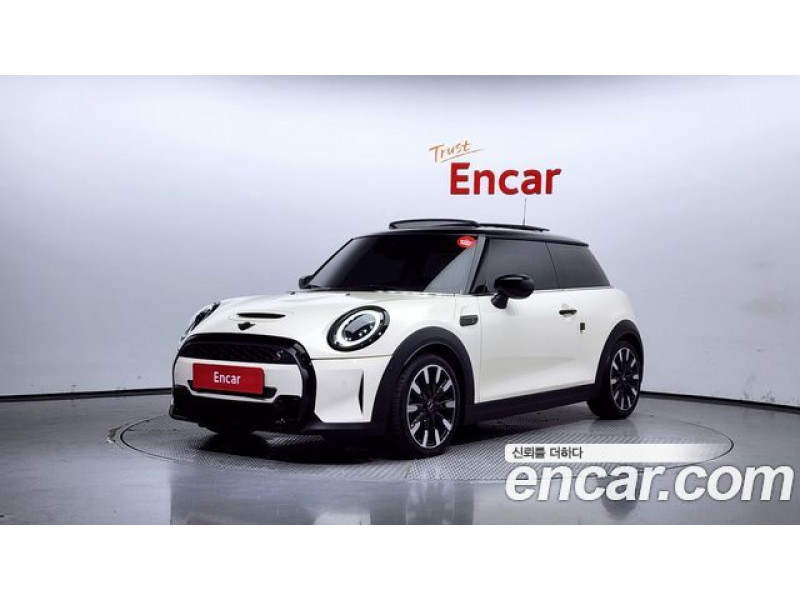 Mini Cooper 2023 г.