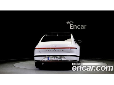 Hyundai Grandeur 2023 г.